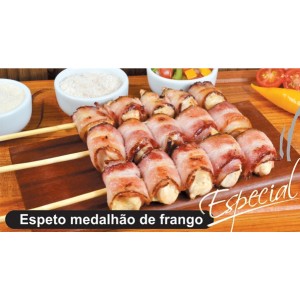 ESPETINHO MEDALHÃO DE  FRANGO 600 g